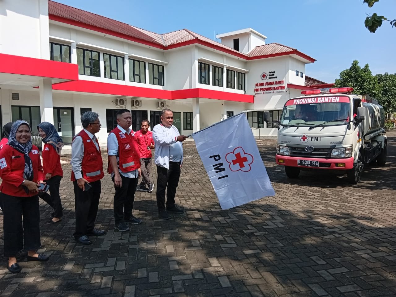 PMI Kota Cilegon Kirim Relawan WASH untuk Bencana Sumatera, Personel dan Armada Pendukung Dilepas PMI Provinsi Banten