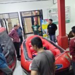 Perkuat Kesiapsiagaan Musim Penghujan, PMI Kota Cilegon Lakukan Perbaikan dan Penambahan Perahu Evakuasi