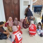 PMI Kota Cilegon Buka Layanan Kesehatan bagi Penyintas Banjir di Lingkungan Karang Tengah