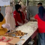 Belajar Kemanusiaan di Tengah Bencana, Mahasiswa Bina Bangsa Terjun Langsung Bantu Penyintas Banjir Cilegon